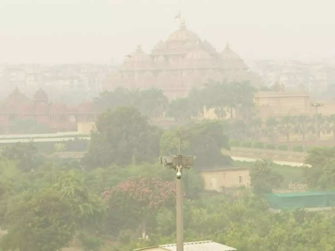 Pollution at akshardham delhi