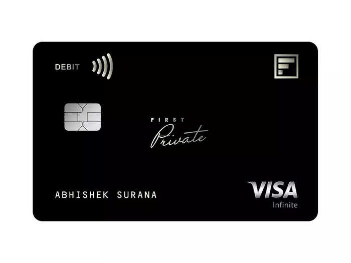 Premium Card: भारत में भी आ गया है Metal डेबिट कार्ड, जानिए किस बैंक ने जारी किया है और क्या है विशेषता
