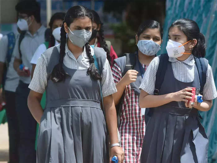 schools closed: Delhi schools closed: इस तारीख से फिर से बंद होंगे दिल्ली  के सभी स्कूल, यहां देखें ताजा अपडेट - delhi schools closed from december 3,  2021 till further orders | Navbharat Times