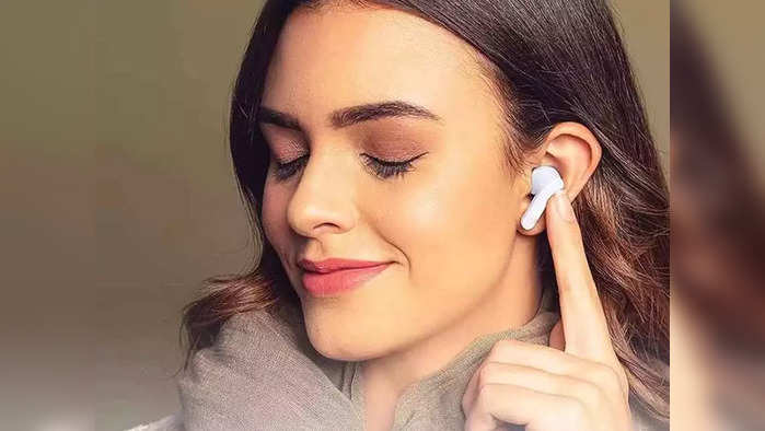 Bluetooth Earbuds: दमदार बॅटरी लाइफसह येणारे ‘हे’ आहेत बेस्ट इयरबड्स, किंमत २ हजार रुपयांपेक्षा कमी