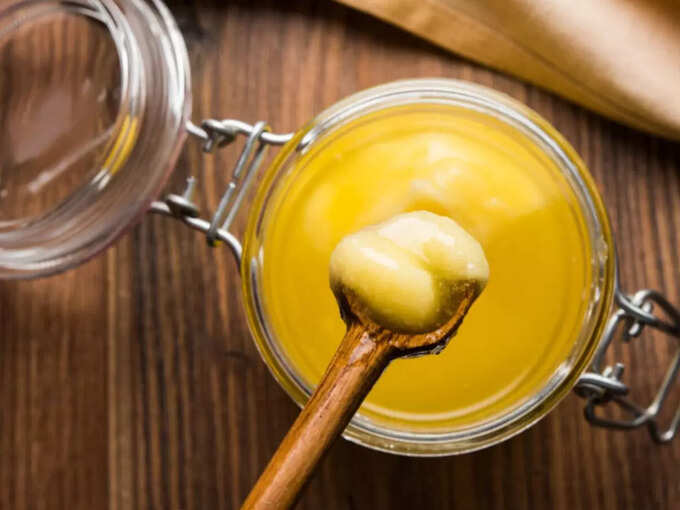 tips for dry lips: ghee for lips: உதடு ரொம்ப வறண்டு, வெடிச்சு இருக்கா... நெய்யை இப்படி தடவிக்கிட்டு வாங்க... ரோஜாப்பூ மாதிரி மாறிடும்... 7 samayam tamil Tamil News Spot