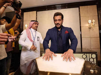 Wow! सलमान खान को सऊदी अरब में मिला खास सम्मान, वॉल ऑफ फेम पर चमकेंगे हाथों के निशान 
