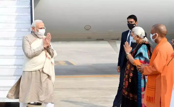 narendra modi kashi vishwanath mandir: काशी विश्‍वनाथ धाम कॉरिडोर लाइव:  वाराणसी में पीएम मोदी करेंगे लोकार्पण, देखें तस्‍वीरें - PM Modi In Varanasi  LIVE Photos : Kashi Vishwanath ...