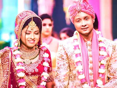 दूल्हा बने पवनदीप और दुल्हन अरुणिता की शादी का जानिए सच, ये फोटो खूब हो रही है वायरल 