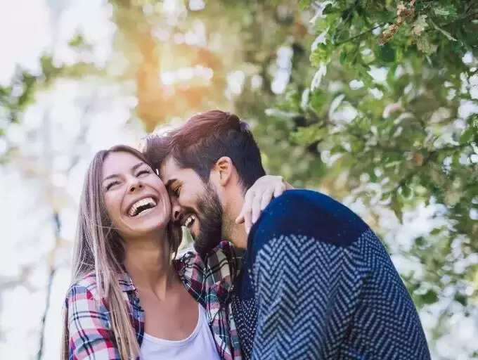 good man characteristics in tamil: Qualities Of a Good Man : உங்க காதலனிடம் இந்த 10 நல்ல விஷயங்கள் இருக்கான்னு முதல்ல செக் பண்ணுங்க! 3 samayam tamil Tamil News Spot