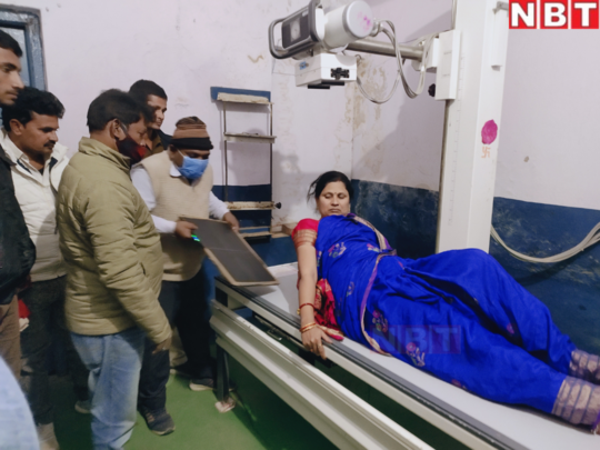 Bihar News : कांग्रेस विधायक नीतू सिंह गंभीर रूप से घायल, तेज रफ्तार ऑल्टो ने उनकी स्कॉर्पियो में मारी टक्कर 