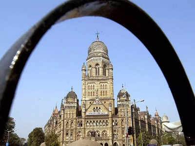 Mumbai News: बारिश के बाद अब छतरी बांटेंगे नगरसेवक, बीएमसी निधि का इस्तेमाल वोटरों को खुश करने के लिए 