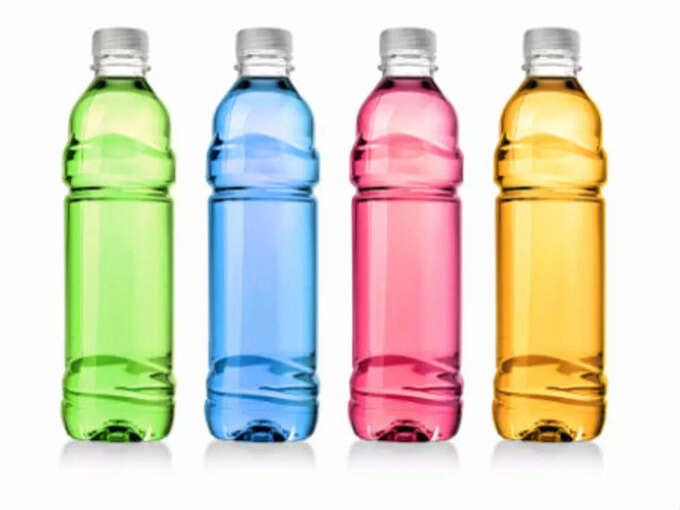 water benefits: இரவில் தண்ணீரை பாட்டிலில் நிரப்பி வைத்து குடிக்க கூடாது... அதனால் இந்த விளைவுகள்லாம் வரும்... 3 samayam tamil Tamil News Spot
