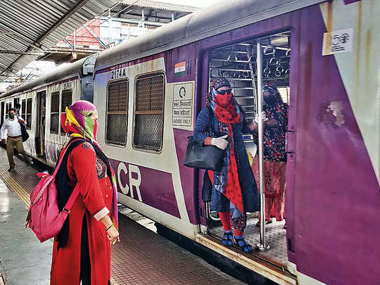 Mumbai Local News: मुंबई में बढ़ेंगी 50 नई लोकल सेवाएं, अगले महीने मध्य रेलवे पर यात्रियों को मिलेगी राहत 