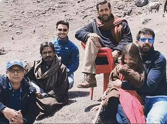 Picture from the sets of Bajrangi Bhaijaan - Instagram