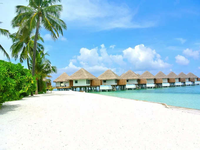 मालदीव में भूमध्यरेखीय धूप -