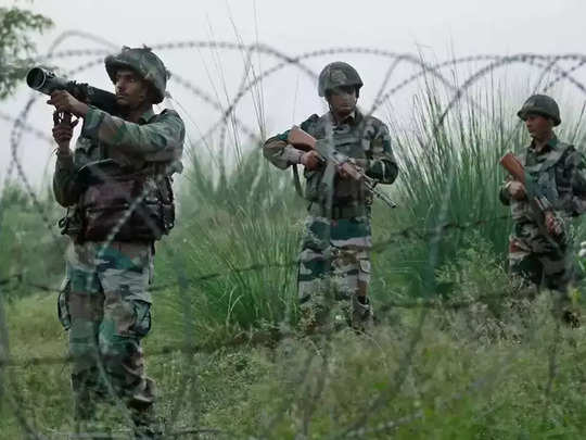 Jammu Kashmir News: भारतीय सीमा पर गलती से घुसा पाकिस्तानी नागरिक, औपचारिकताएं पूरी करने के बाद भेजा जाएगा वापस 