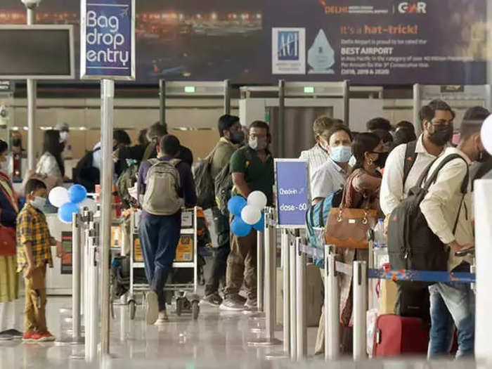 srinagar airport covid guidelines for tourists reach three hours before the flight