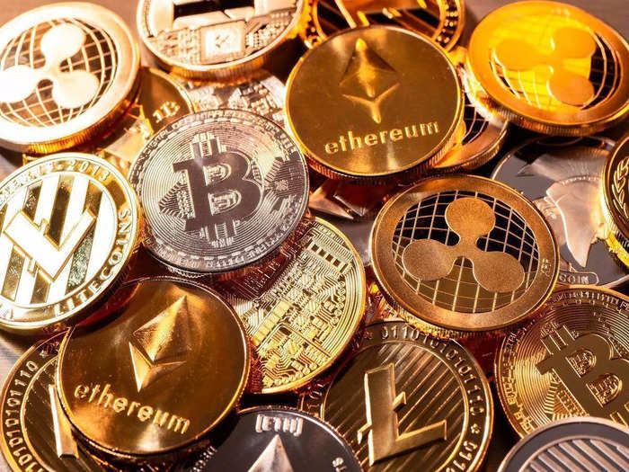 crypto crash erases more than 1 trillion dollar in market value, cryptocurrency prices continued to decline