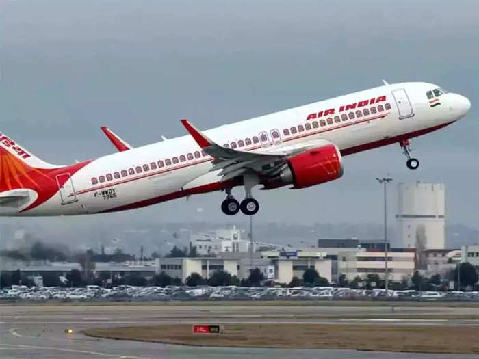 over rs 278 crore pending from govt departments, sections to air india up to oct 2021