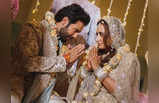 Varun Dhawan ने First Anniversary पर शेयर की शादी की अनदेखी तस्‍वीरें, दुल्‍हन नताशा पर बरस रहा नूर