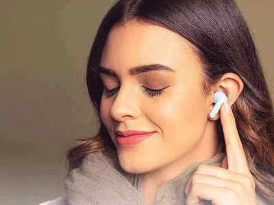 Earbuds: वायर्ड इयरफोन्स विसरा, खरेदी करा TWS Earbuds; कमी किंमतीत शानदार फीचर्ससह येतात ‘हे’ बड्स 