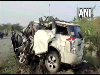 Maharashtra News: महाराष्ट्र में दर्दनाक हादसा, पुल से गिरी कार, विधायक के बेटे समेत सात मेडिकल स्टूडेंट्स की मौत 