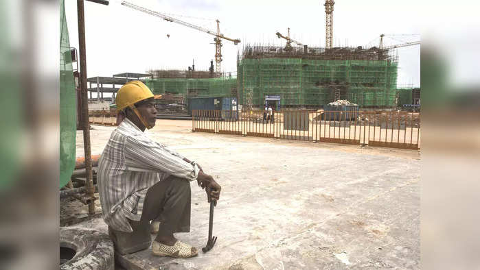 Mid Day Meal for Construction Workers