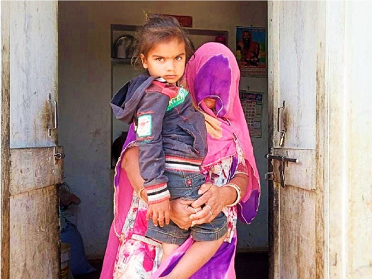 राजस्थान : विवाहिता की हुई जलकर मौत, फिर पुनर्जन्म, 4 साल की मासूम के दावा की कहानी सुर्खियों में 