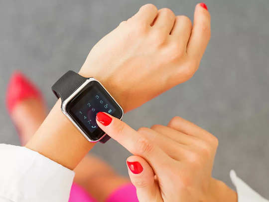 स्टाइलिश और लेटेस्ट फीचर्स वाली ये Smartwatches हैं दमदार, पहनकर मिलेगा स्टाइलिश लुक 