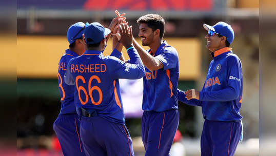 U19 WC : दणदणीत विजयासह भारताची उपांत्य फेरीत धडक, गतविजेत्या बांगलादेशला धुळ चारत घेतला बदला...