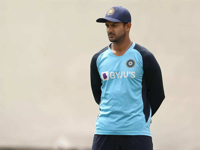 Mayank Agarwal Added In ODI squad: भारत के 3 खिलाड़ी सहित 7 सदस्य कोरोना के शिकार, मयंक अग्रवाल को मिला टीम का टिकट