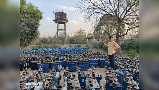 शेतकऱ्यांना ट्रान्सफार्मर मिळेना; भाजप आमदाराकडून 'ऑन द स्पॉट' महावितरणाची पोलखोल