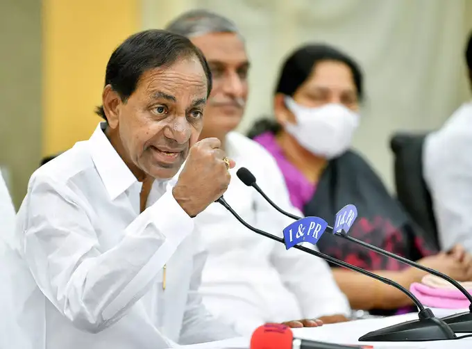 Hyderabad: Telangana Chief Minister K. Chandrashekar Rao addresses a press confe...