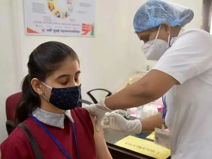 DCGI Expert Committee recommended Emergency Use to Biological E's COVID-19  vaccine Corbevax: सरकारी समिति ने 12 से 18 साल के बच्चों के लिए कोविड-19  टीके कोर्बेवैक्स की सिफारिश की:government ...