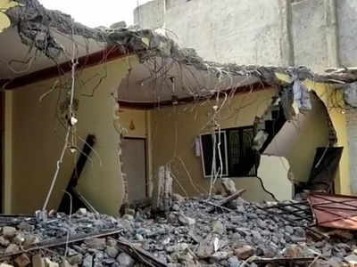 MP News : शाजापुर में पत्थरबाजों पर एक्शन शुरू, तोड़े गए कइयों के अवैध घर