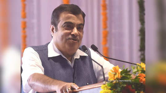 nitin gadkari : नितीन गडकरी चर्चेत; बोलले, 'रस्त्यावरून हवेत उडणार बस, पैशांची कमी नाही'