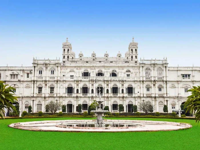 lesser known interesting facts about jai vilas palace gwalior in hindi