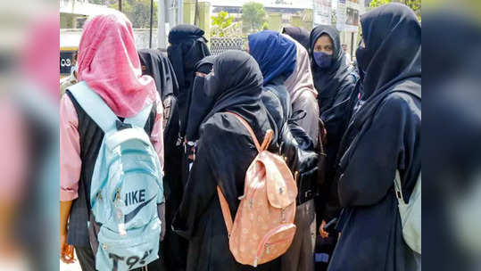 Hijab Row: हिजाब घालून आलेल्या ५८ विद्यार्थिनींवर केली 'ही' कारवाई; वाद चिघळला