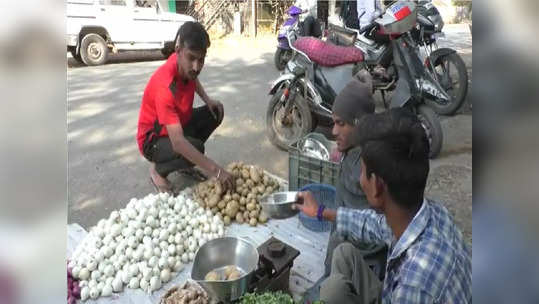 दिव्यांग मित्रांनी स्वीकारला स्वाभिमानाने जगण्याचा पर्याय, परिस्थितीपुढे हार न मानता थाटला व्यवसाय