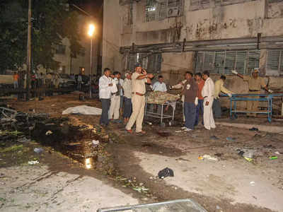 ahmedabad bomb blast : दहशतवाद्यांच्या निशाण्यावर होते मोदी आणि अमित शहा! असा रचला होता कट 