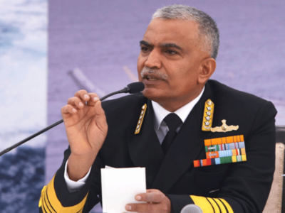 भारतीय नौसेना क्षेत्र के छोटे देशों के लिए सुरक्षा साझेदार बनना चाहती है: एडमिरल आर हरि कुमार 