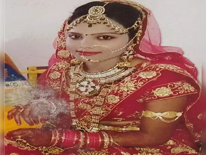 Banda: Love marriage happened four years ago, then why the girlfriend  committed suicide, know the reason behind this incident of Banda - बांदा:  चार साल पहले हुई थी लव मैरिज, फिर प्रेमिका