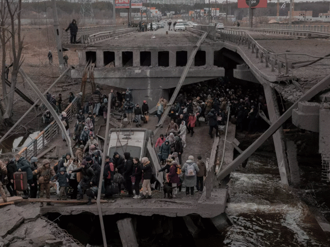 Kyiv-destroyed-bridge