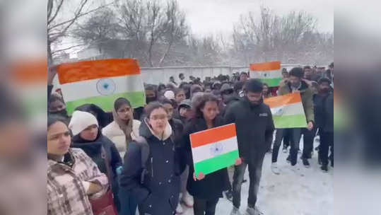 indian students in ukraine : जीव भांड्यात पडला... सुमीमध्ये अडकलेल्या ६९४ भारतीय विद्यार्थ्यांना काढले बाहेर