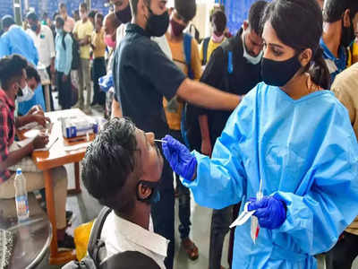 Coronavirus News : देश में खत्म हो रहा तीसरी लहर का असर? 24 घंटे में संक्रमण के 4,575 नए केस, 145 की मौत 