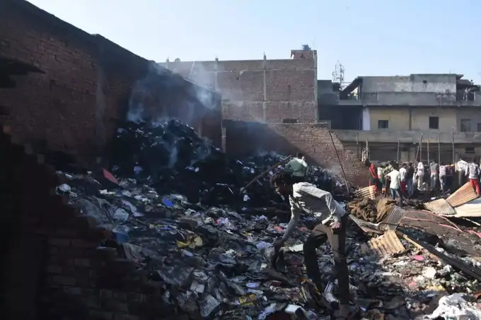 Delhi gokulpuri fire photos