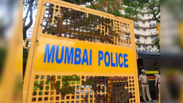 Mumbai police: या आदेशाचे उल्लंघन करणाऱ्या व्यक्तीविरुद्ध कलम १४४ नुसार कठोर कारवाई करण्यात येईल.