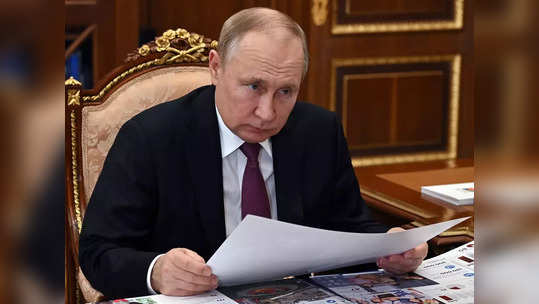 Vladimir Putin: पुतीन यांना सतावतोय विषप्रयोगाचा धोका; हजारावर वैयक्तिक कर्मचाऱ्यांना हाकललं