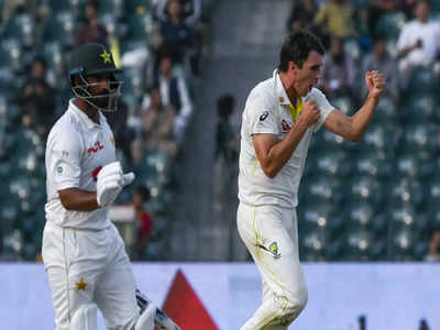 PAK vs AUS 3rd Test: पाकिस्तान ने 20 रन बनाने में खोए 7 विकेट, पैट कमिंस और मिचेल स्टार्क ने मचाई खलबली 