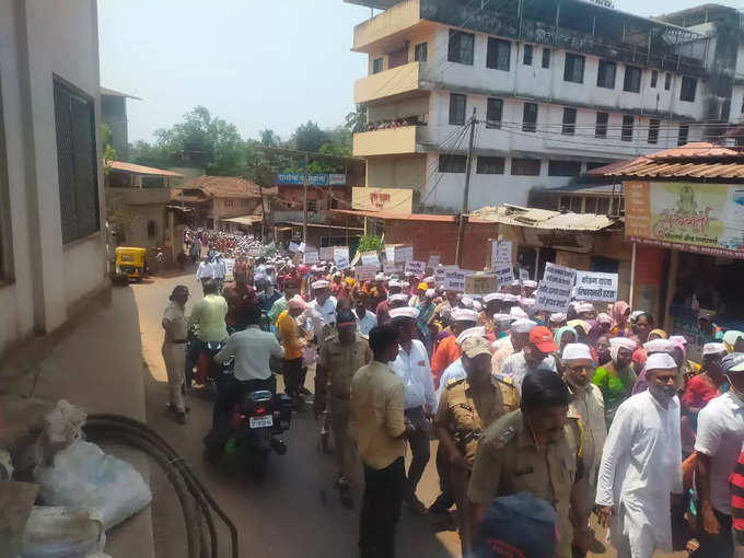 protest against oil refinery project in rajapur