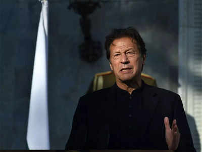 PM Imran Khan: शेवटच्या चेंडूपर्यंत पंतप्रधान इम्रान खान खेळणार, राजीनामा देणार नाही