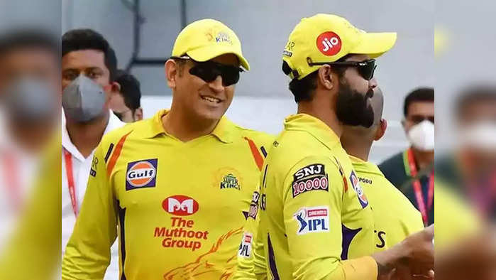 MS Dhoni and ravindra Jadeja 