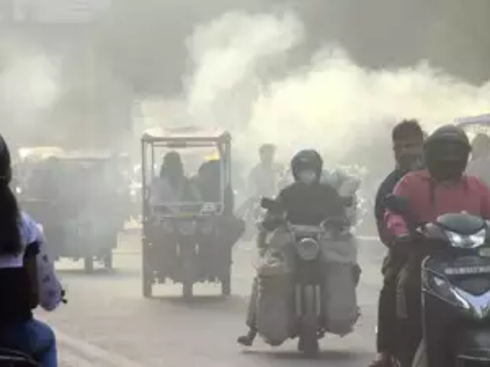 भारत में वायु प्रदूषण से एक लाख लोगों की अकाल मृत्यु, रिसर्च में चौंकाने वाला खुलासा