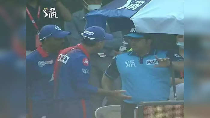 Ricky Ponting Arguing With Umpire<br>